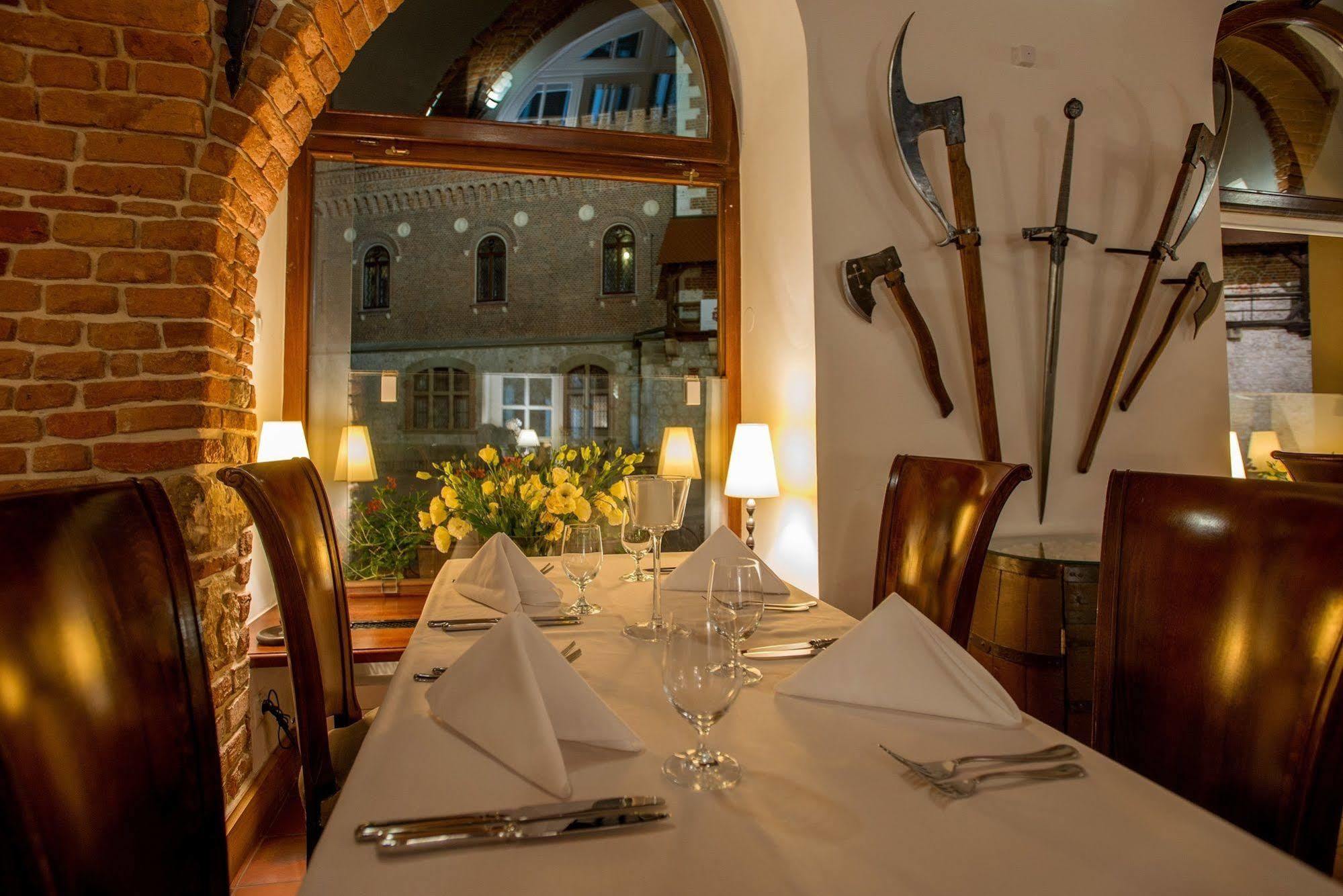 Hotel Polski Pod Bialym Orlem Krakow Exterior photo Restaurant interior