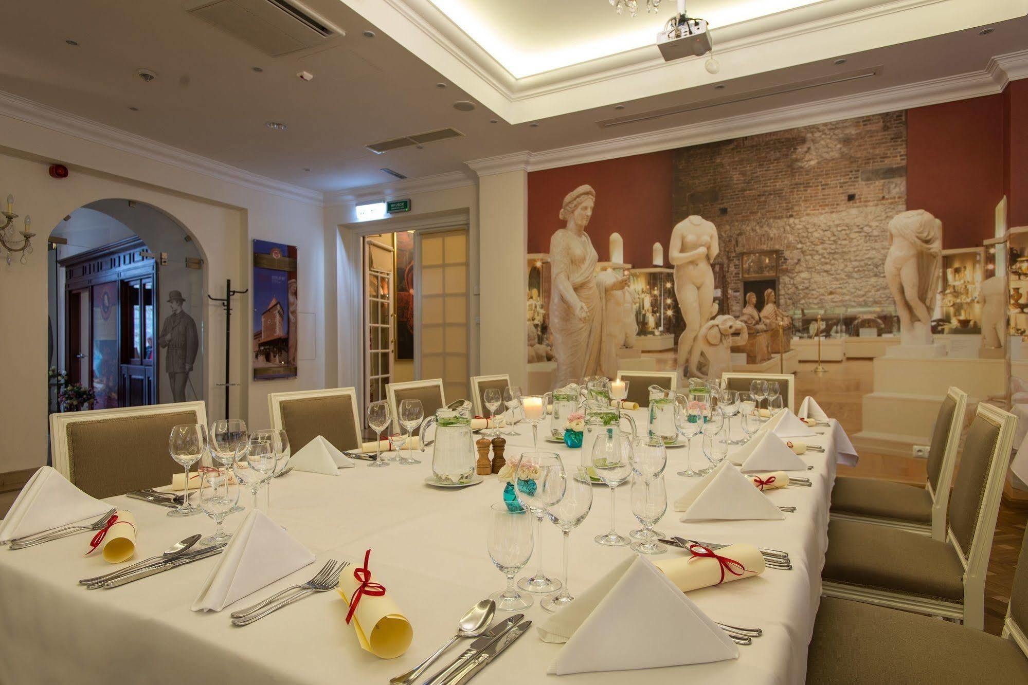Hotel Polski Pod Bialym Orlem Krakow Exterior photo The Long Room