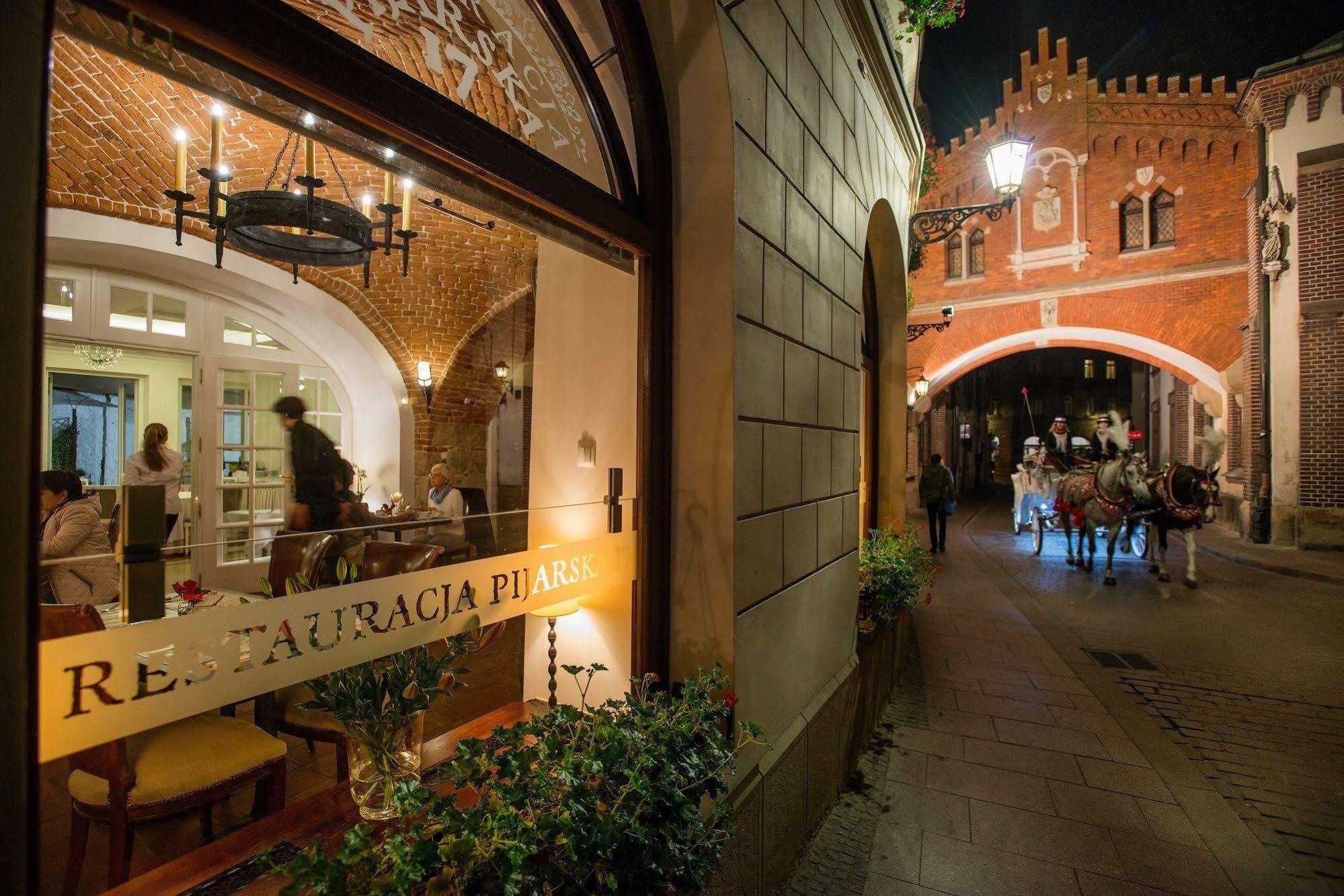 Hotel Polski Pod Bialym Orlem Krakow Exterior photo The Old Town of Warsaw